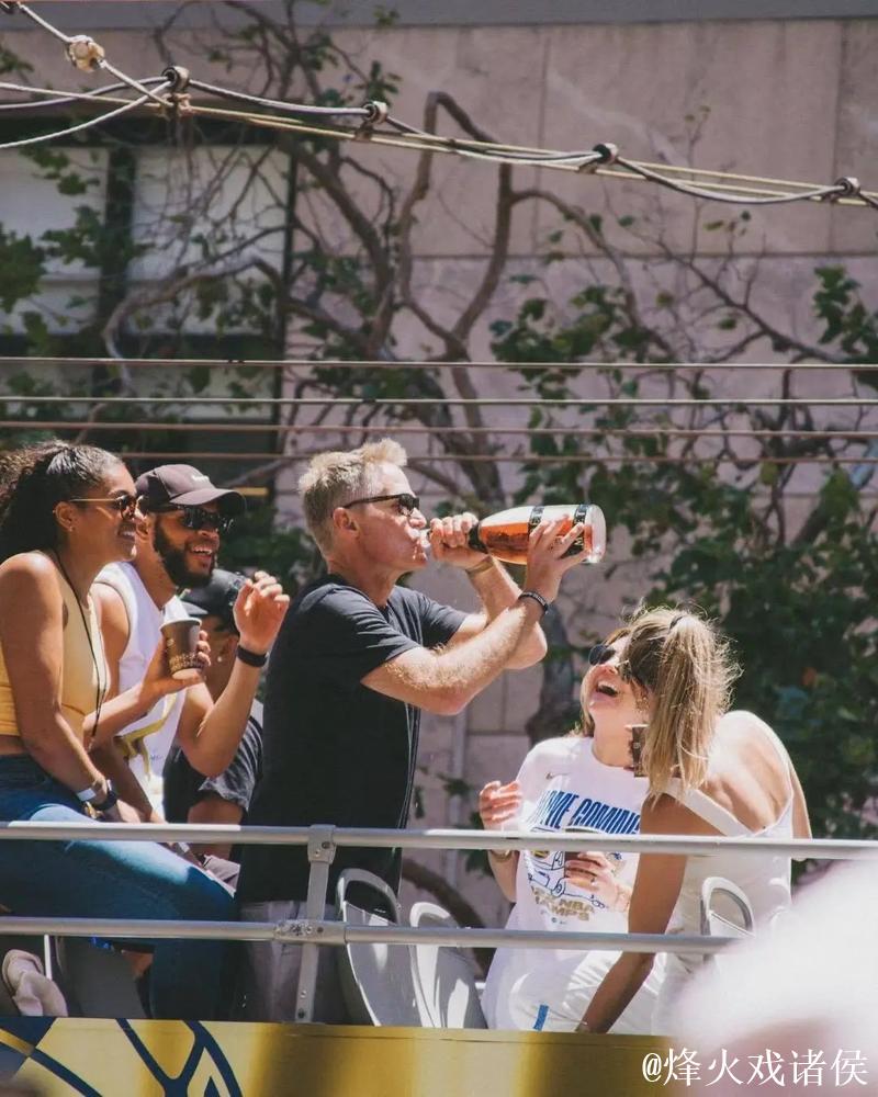 库里21分难挡亚历山大52分 勇士险胜雷霆豪取2连胜