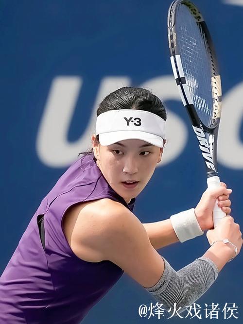 王欣瑜2-1逆转麦克纳莉 迎来新赛季首胜 王欣瑜2-1逆转麦克纳莉 迎来新赛季首胜