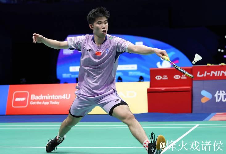 翁泓阳击败林俊易,勇夺中国羽毛球大师赛男单冠军 翁泓阳击败林俊易,勇夺中国羽毛球大师赛男单冠军